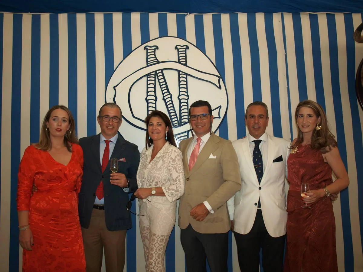 Señores de León Domecq, Eugenia Castrillón, Miguel y Antonio Bohórquez y Beatriz Sánchez-Arjona