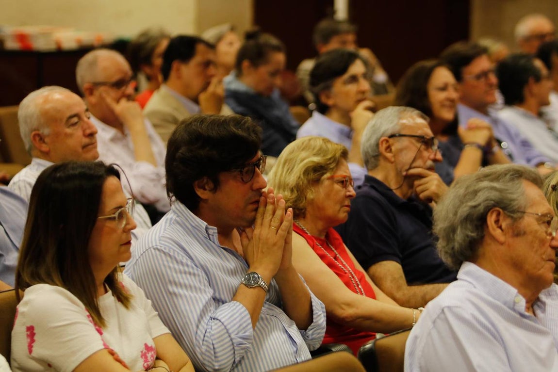 El Foro Cultural de ABC Córdoba con Elvira Roca, en imágenes