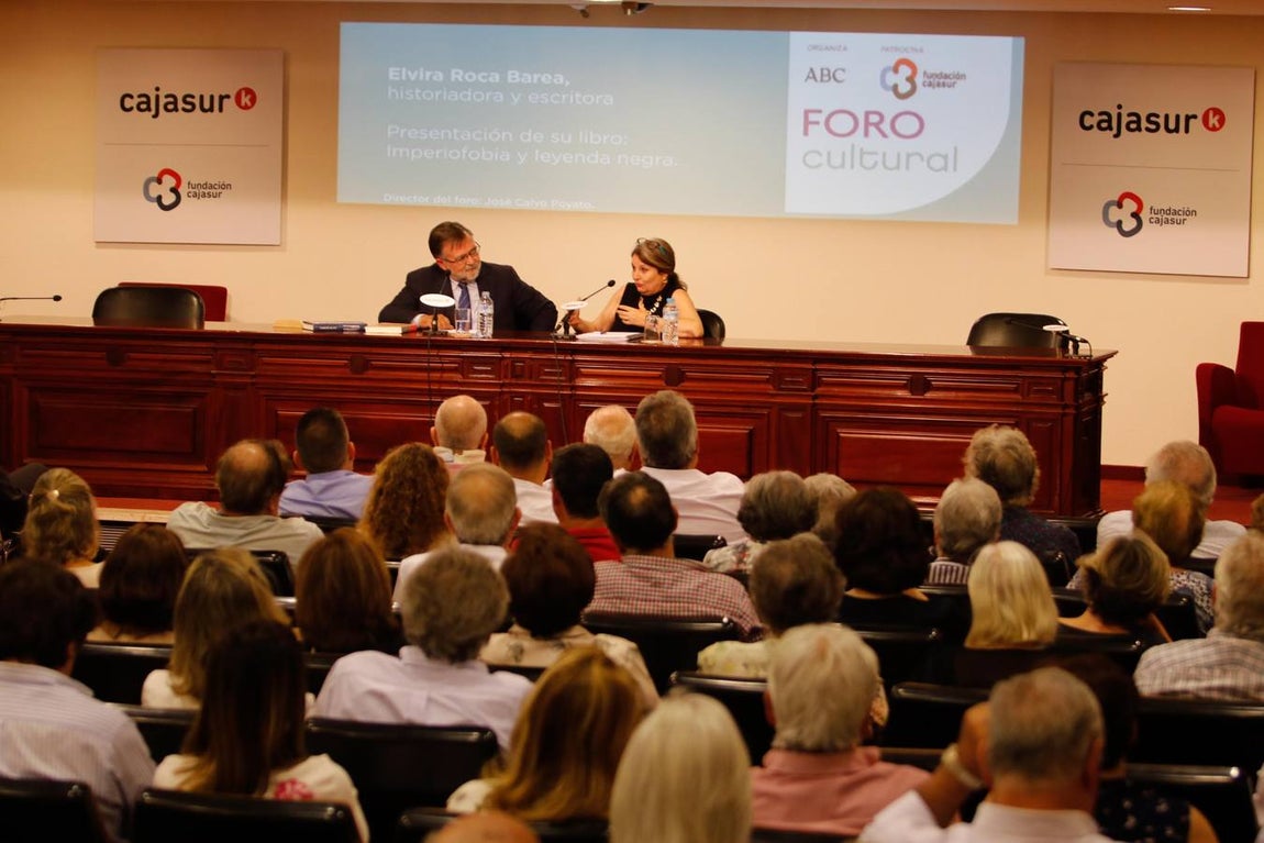 El Foro Cultural de ABC Córdoba con Elvira Roca, en imágenes