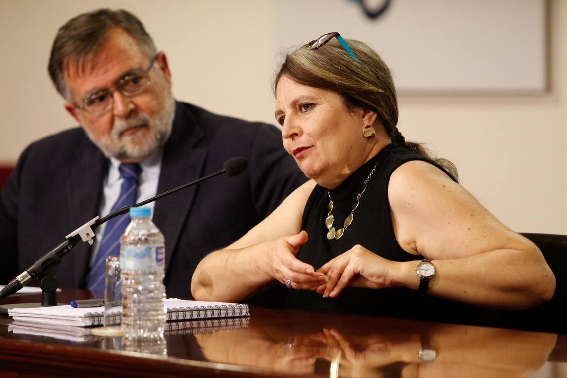 El Foro Cultural de ABC Córdoba con Elvira Roca, en imágenes