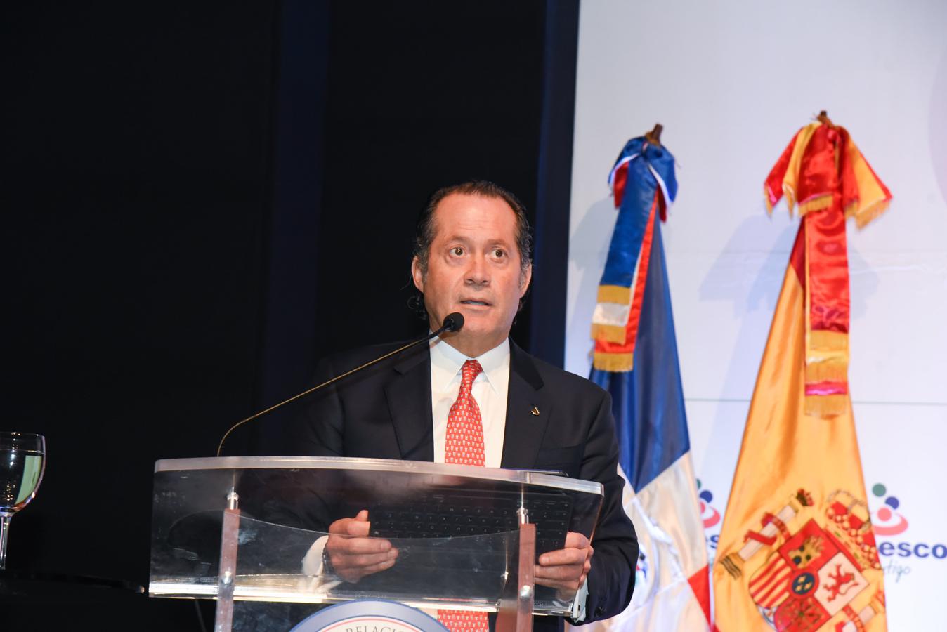 Foros ABC América. Juan Carlos Escotet, presidente de Banesco, durante su intervención en República Dominicana en los Foros ABC América.