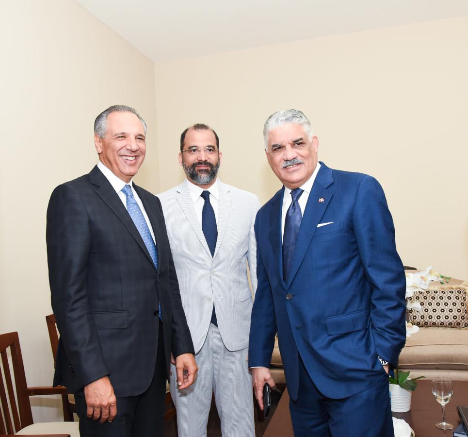 Foros ABC América. José Ramón Peralta, ministro administrativo de la Presidencia de la República Dominicana; Olivo Rodríguez Huertas, embajador de República Dominicana en España, y Miguel Vargas, ministro de Relaciones Exteriores de este país.