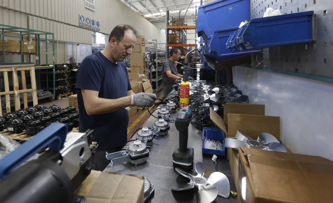 Taller de maquinaria en una nave de Efficold.