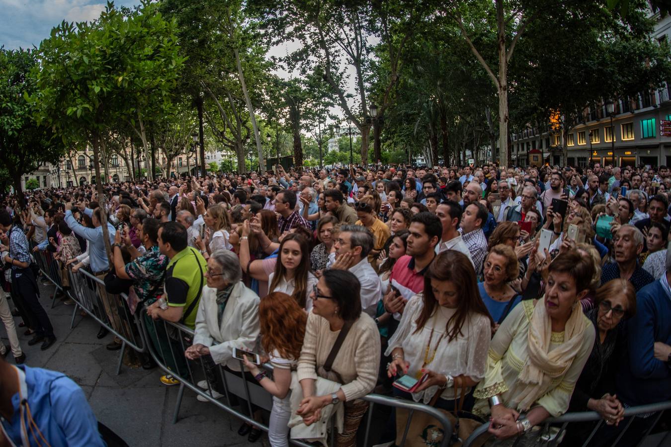 En imágenes, el regreso triunfal a su capilla de la Virgen de los Ángeles