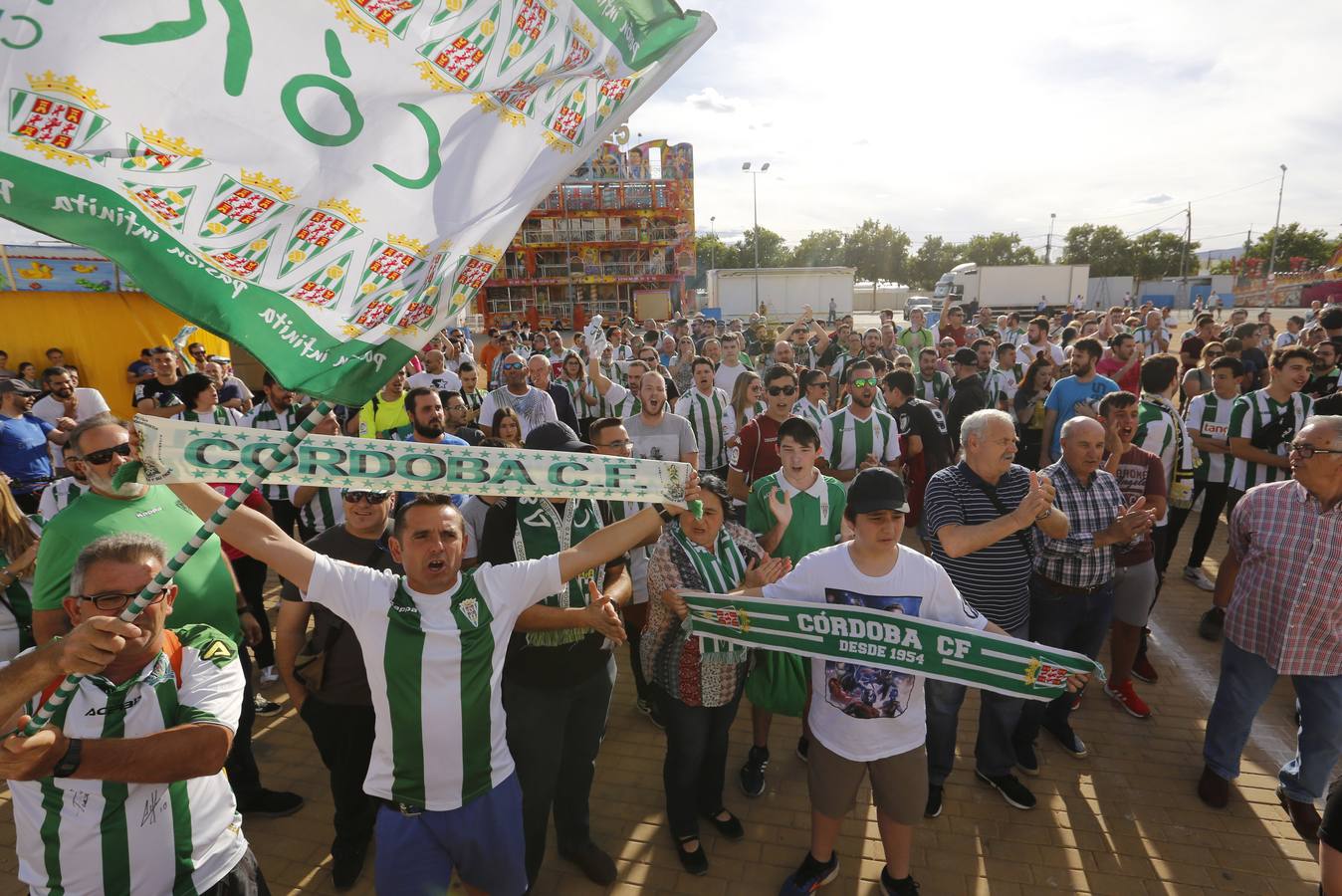 La caliente protesta y la gélida grada del Córdoba CF, en imágenes