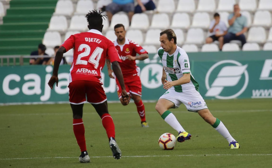 El partido del Córdoba CF-Nástic, en imágenes