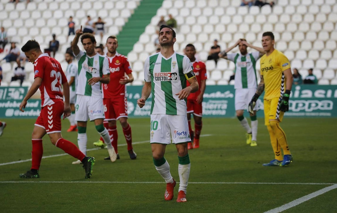 El partido del Córdoba CF-Nástic, en imágenes