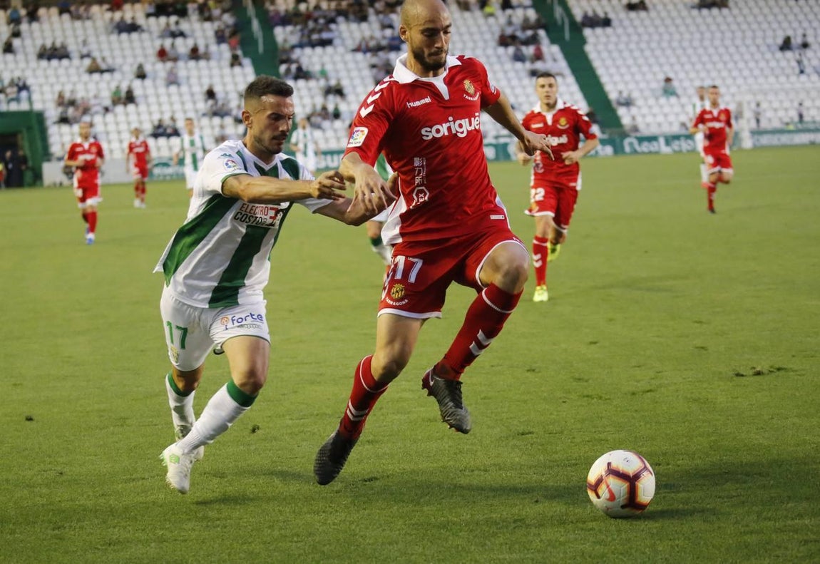 El partido del Córdoba CF-Nástic, en imágenes