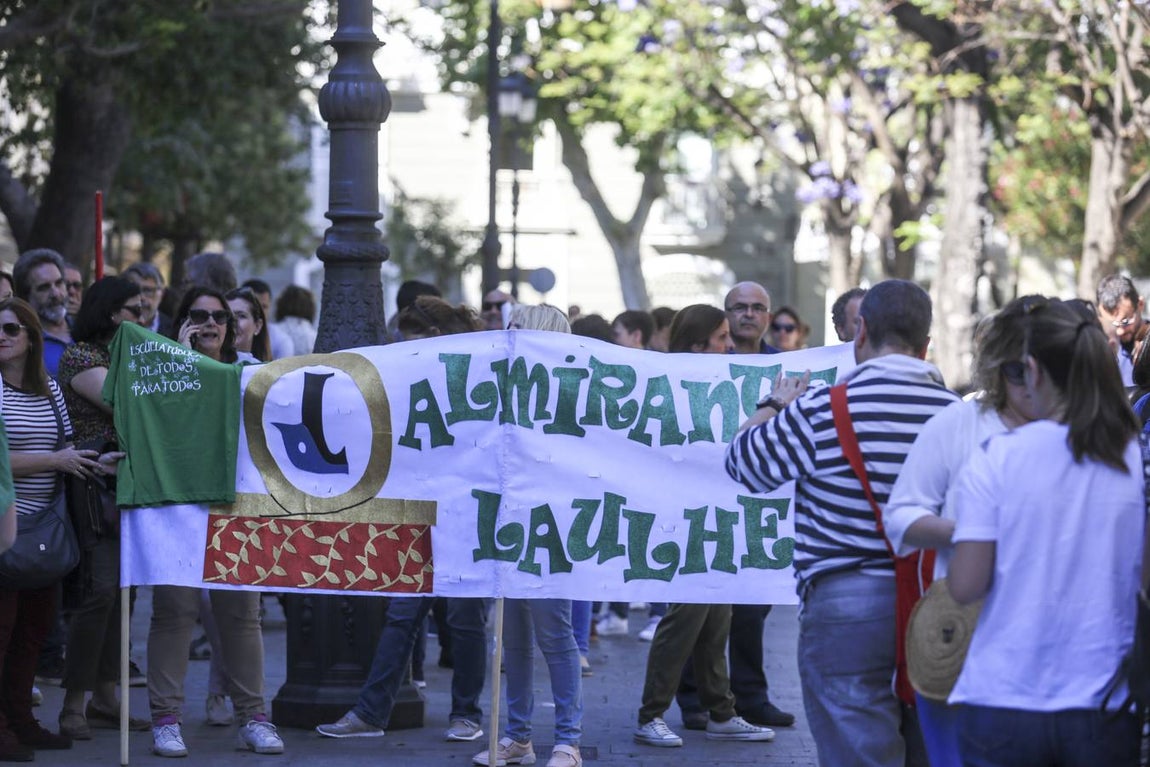 FOTOS: Manifestación en Cádiz contra el «desmantelamiento» de la escuela pública