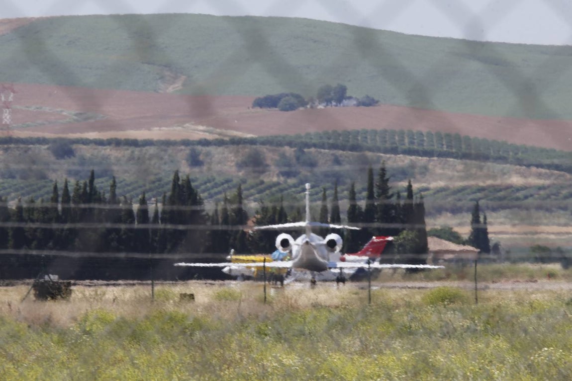 El paso por Córdoba en Falcon de Pedro Sánchez, en imágenes