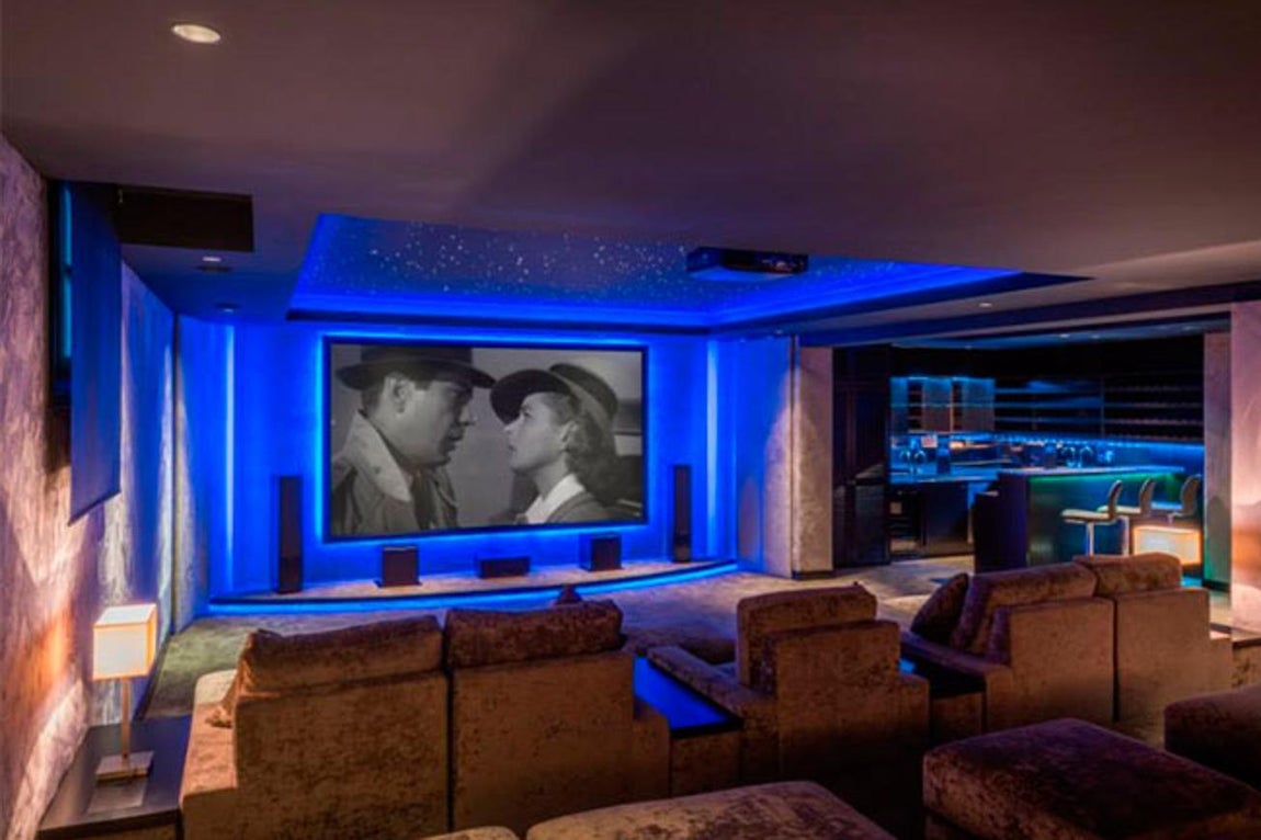 Paraíso en el sur. La mansión malagueña que vendió Osborne el año pasado se llama "Villa Pashmina" y, entre otros lujos y comodidades, contaba con su propia sala de cine al estilo de las mansiones de Los Ángeles