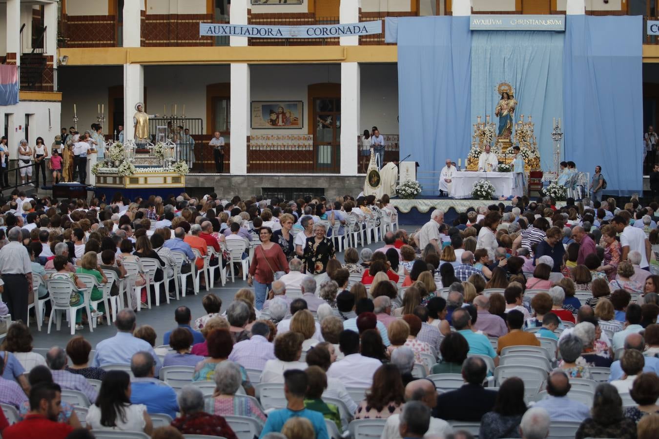 La procesión de María Auxiliadora de Córdoba, en imágenes