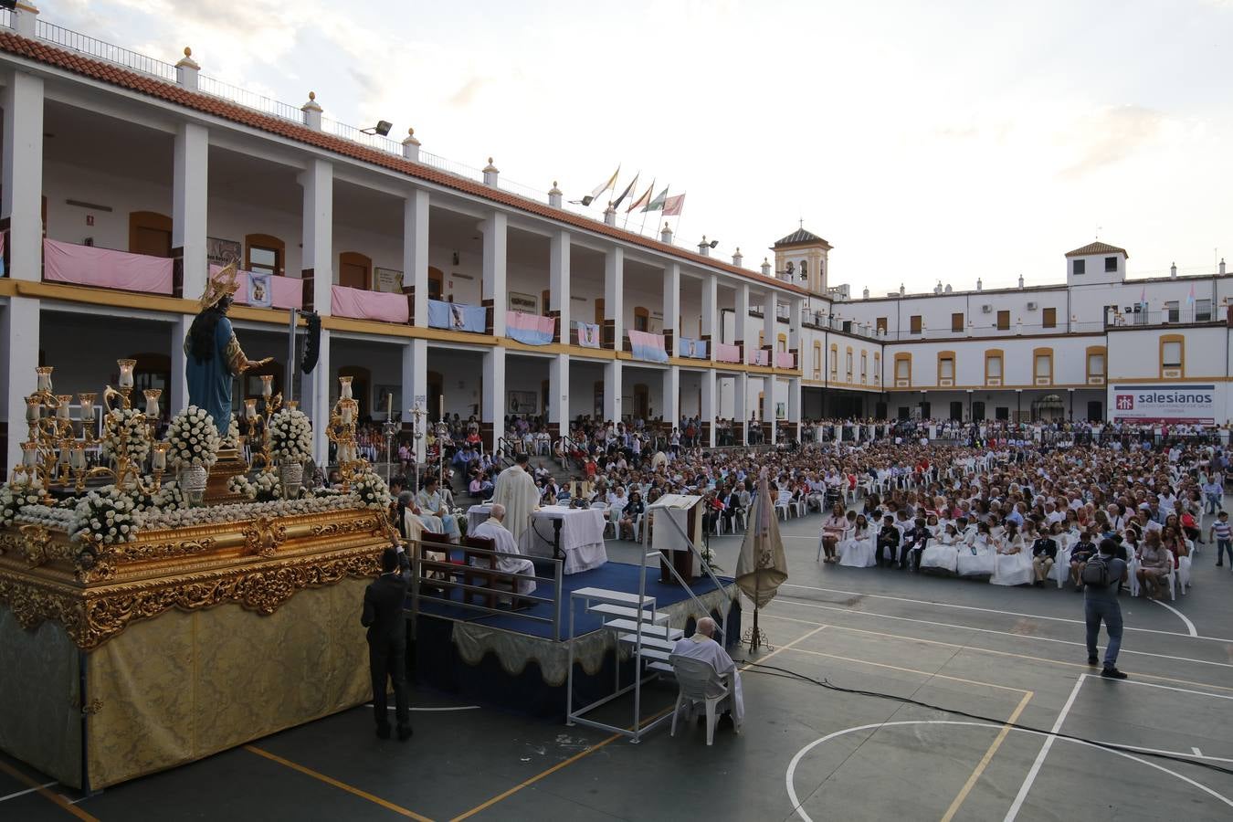 La procesión de María Auxiliadora de Córdoba, en imágenes