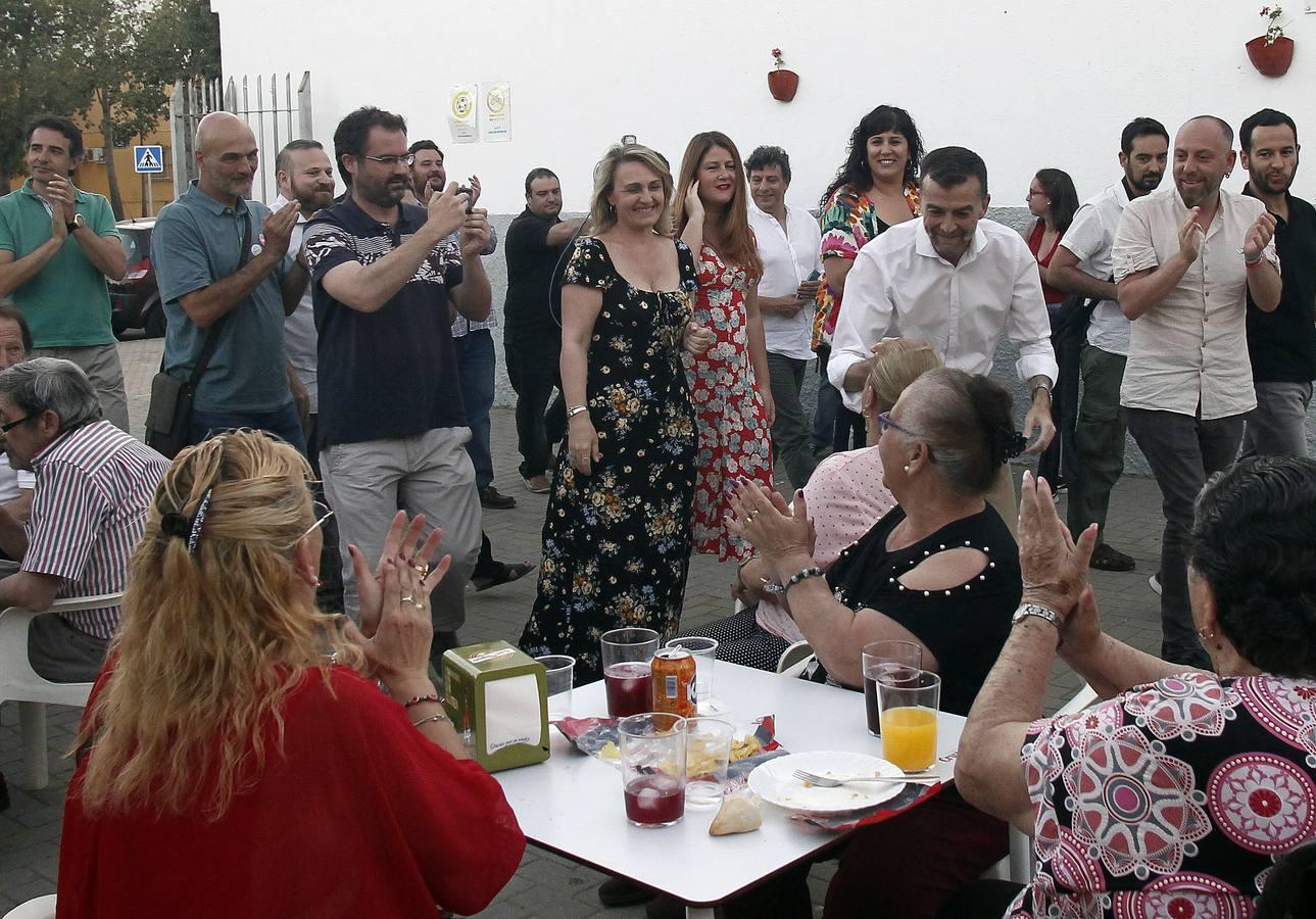 Adelante Sevilla pasa la noche electoral en el Polígono Sur