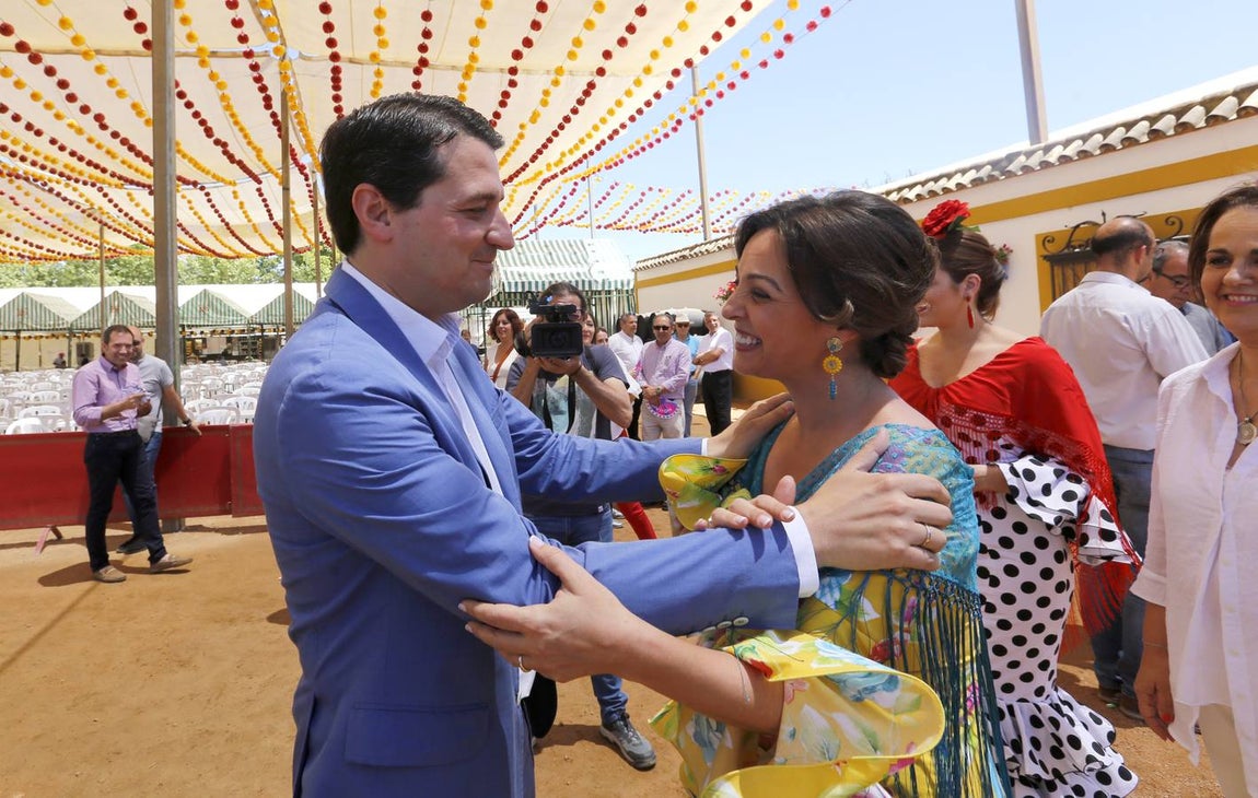 En imágenes, la jornada de los políticos en la Feria de Córdoba