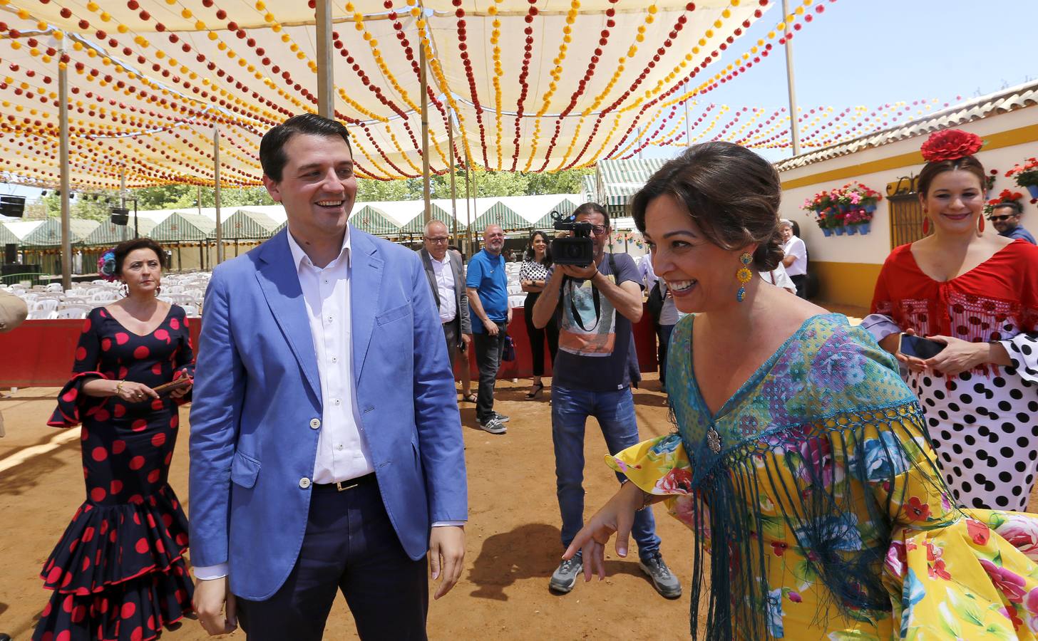 En imágenes, la jornada de los políticos en la Feria de Córdoba
