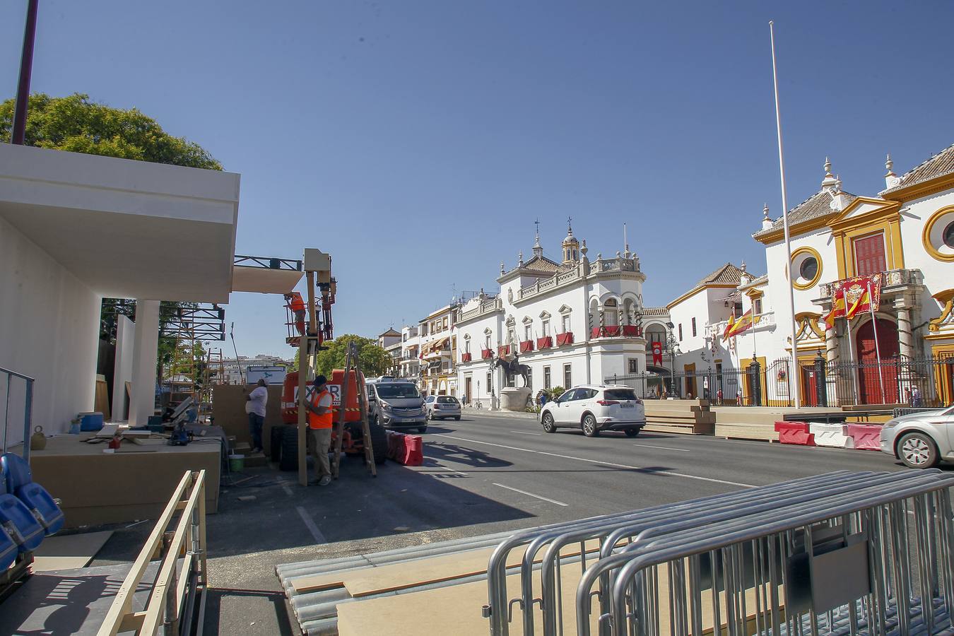 En imágenes, Sevilla ultima los preparativos para el Día de las Fuerzas Armadas