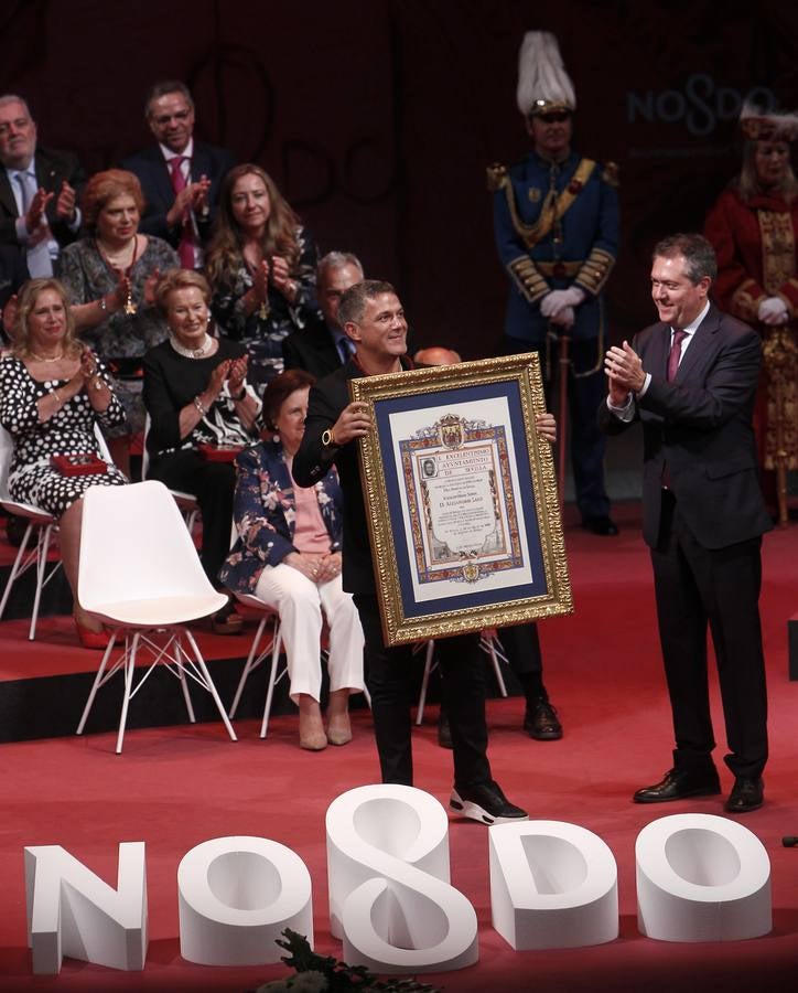 Entrega de las medallas de la ciudad de Sevilla