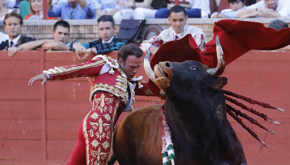 En imágenes, la primera corrida de toros de la Feria de Córdoba 2019