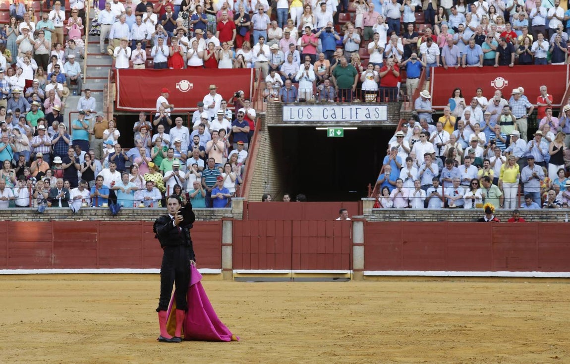 En imágenes, el festejo de Finito, Morante y Juli en la Feria de Córdoba
