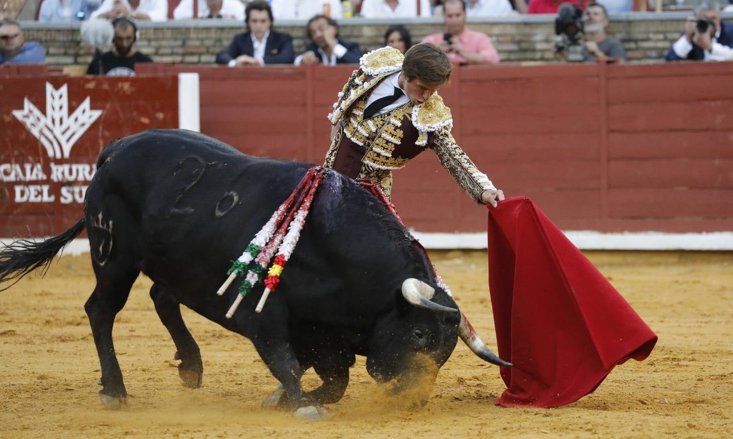 En imágenes, el festejo de Finito, Morante y Juli en la Feria de Córdoba