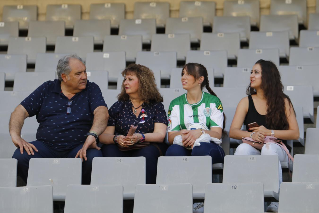 Las imágenes de la grada del Córdoba CF-Osasuna