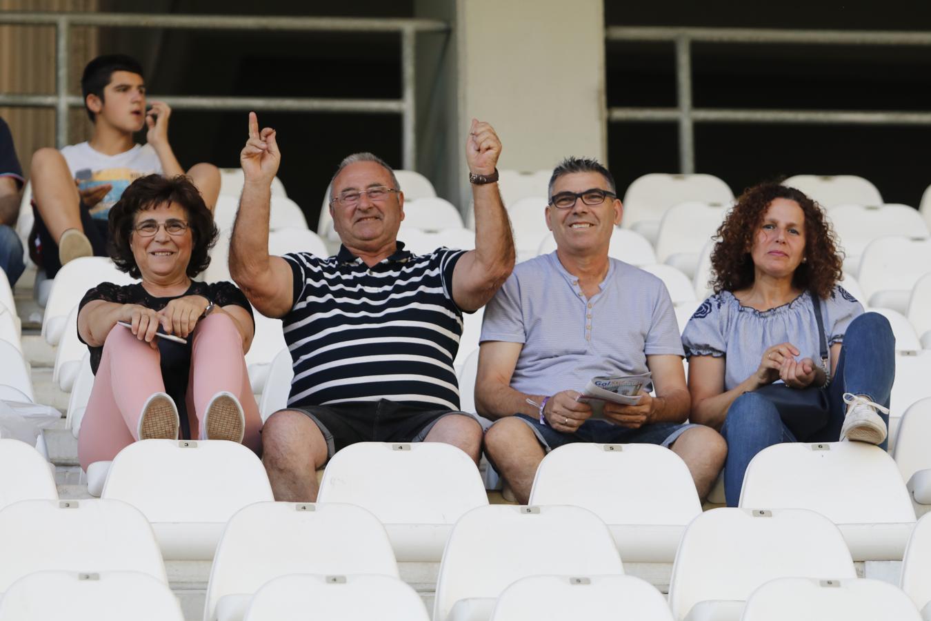 Las imágenes de la grada del Córdoba CF-Osasuna