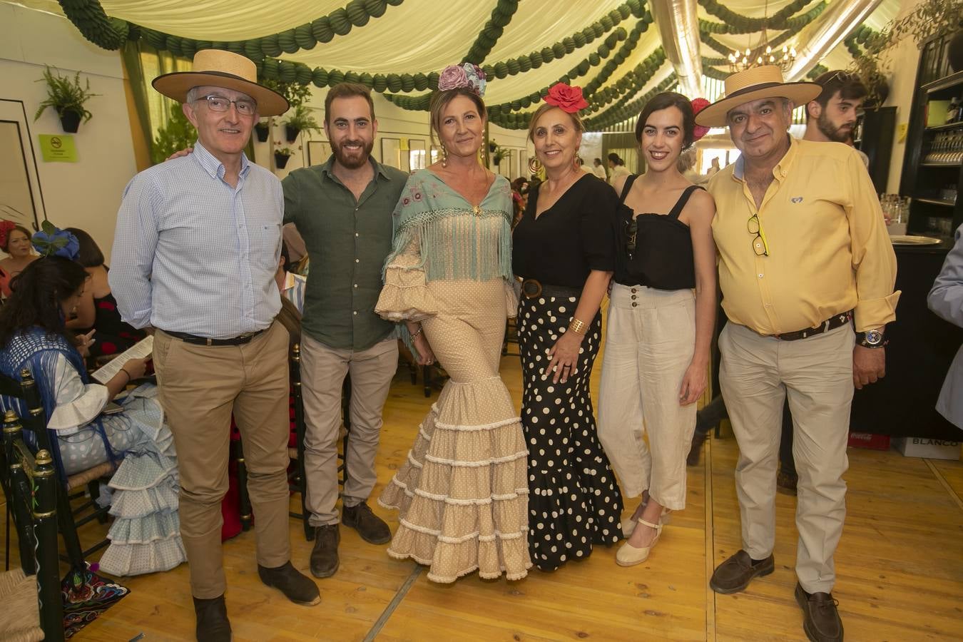 El ambiente en las casetas del último sábado de Feria de Córdoba, en imágenes