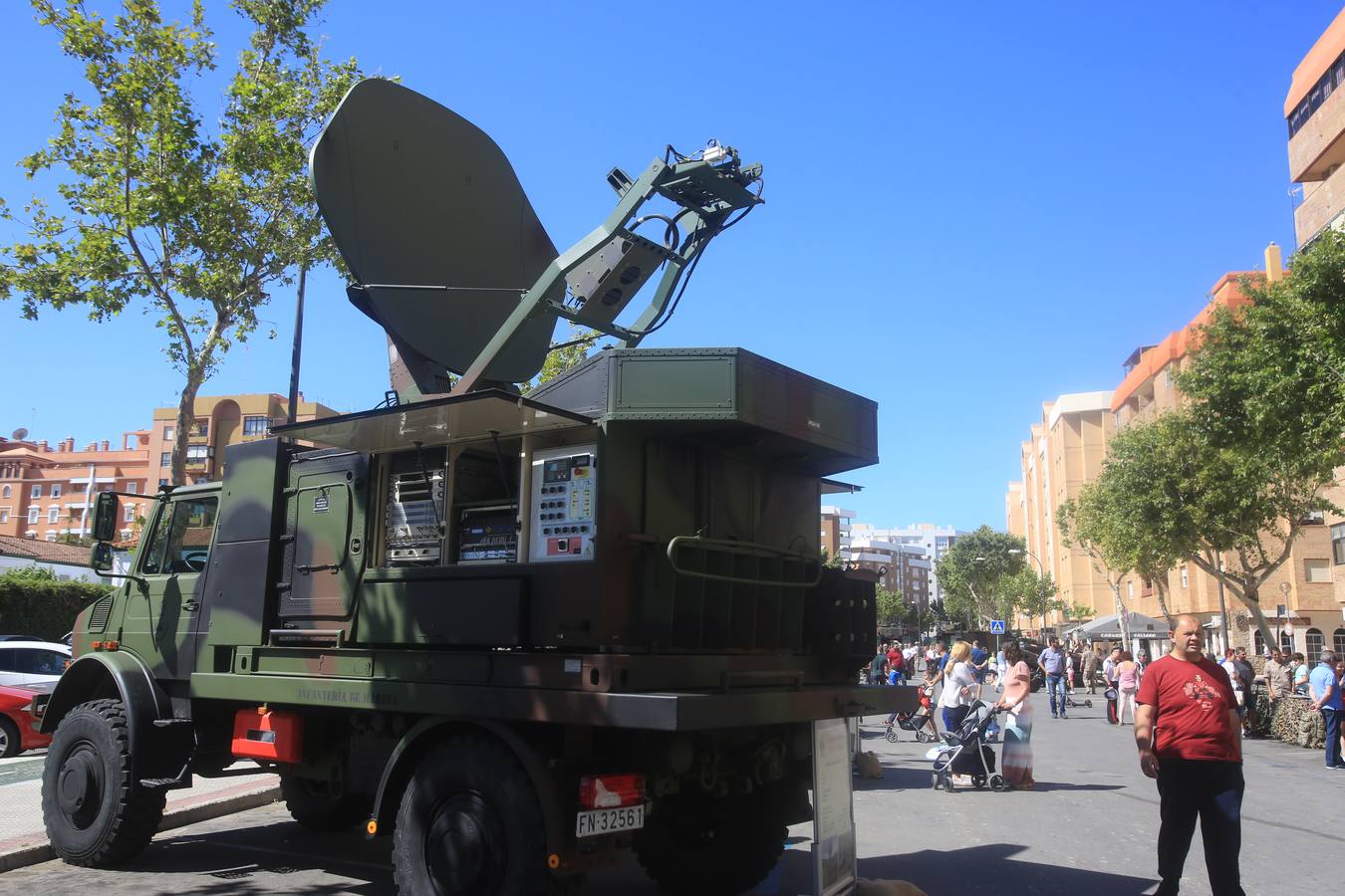 Fotos: Cádiz celebra el Día de las Fuerzas Armadas