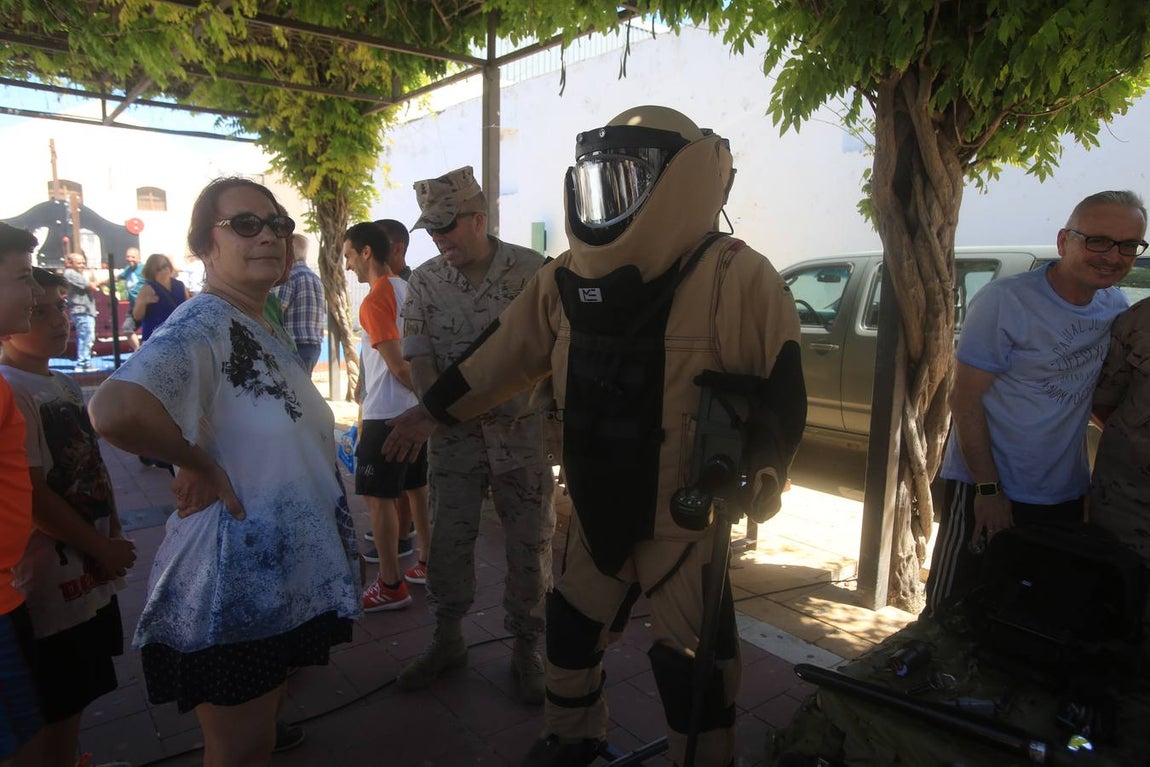 Fotos: Cádiz celebra el Día de las Fuerzas Armadas