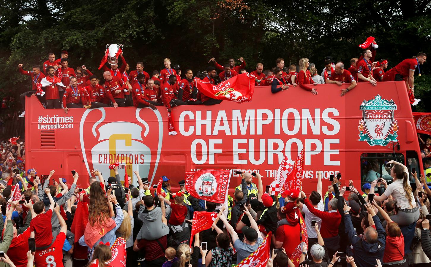 La celebración de la Champions en las calles de Liverpool, en imágenes