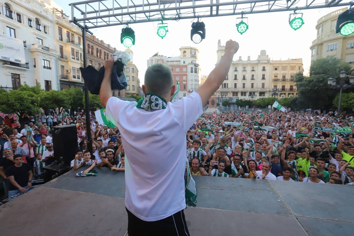 La celebración del ascenso del Córdoba Futsal en las Tendillas, en imágenes