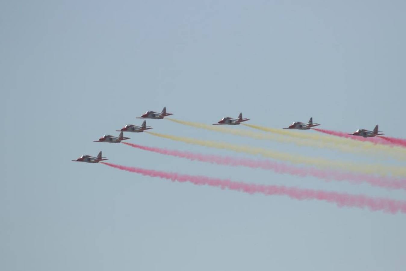 Las mejores imágenes del desfile del Día de las Fuerzas Armadas en Sevilla