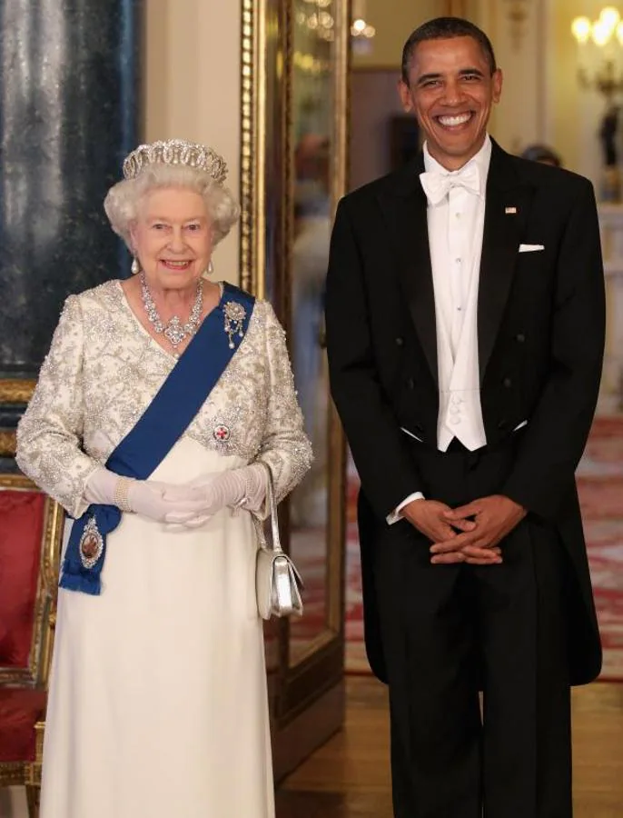 Los presidentes de la Reina. La Reina Isabel II y el presidente de los Estados Unidos, Barack Obama, posan para los fotógrafos en la sala de música del Palacio de Buckingham antes de un banquete estatal que tuvo lugar en mayo de 2011 en Londres.