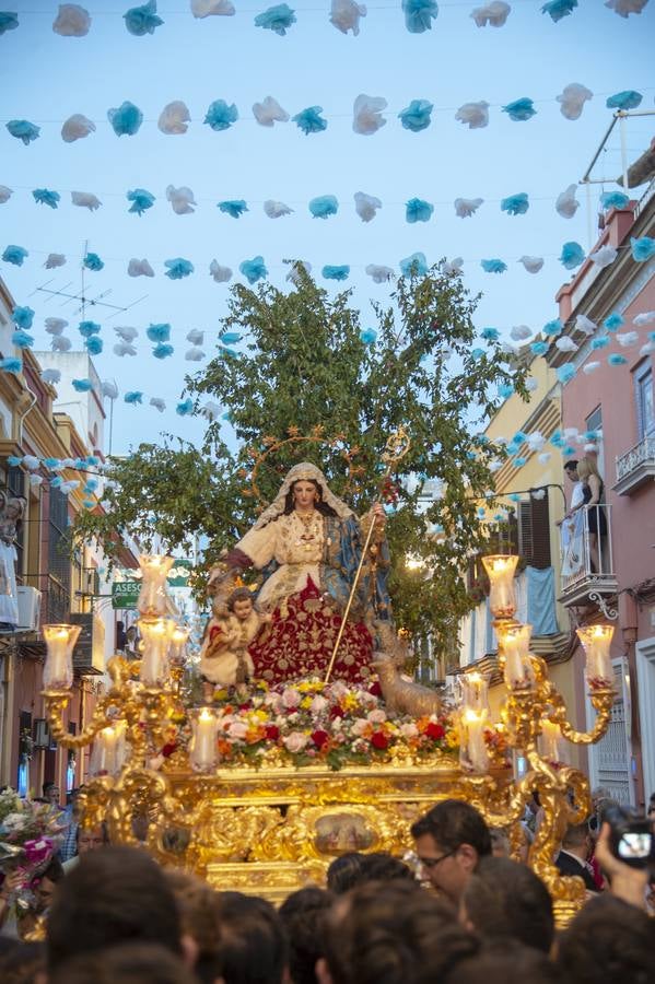 Galería de la salida del Sagrado Corazón y la Pastora de Capuchinos