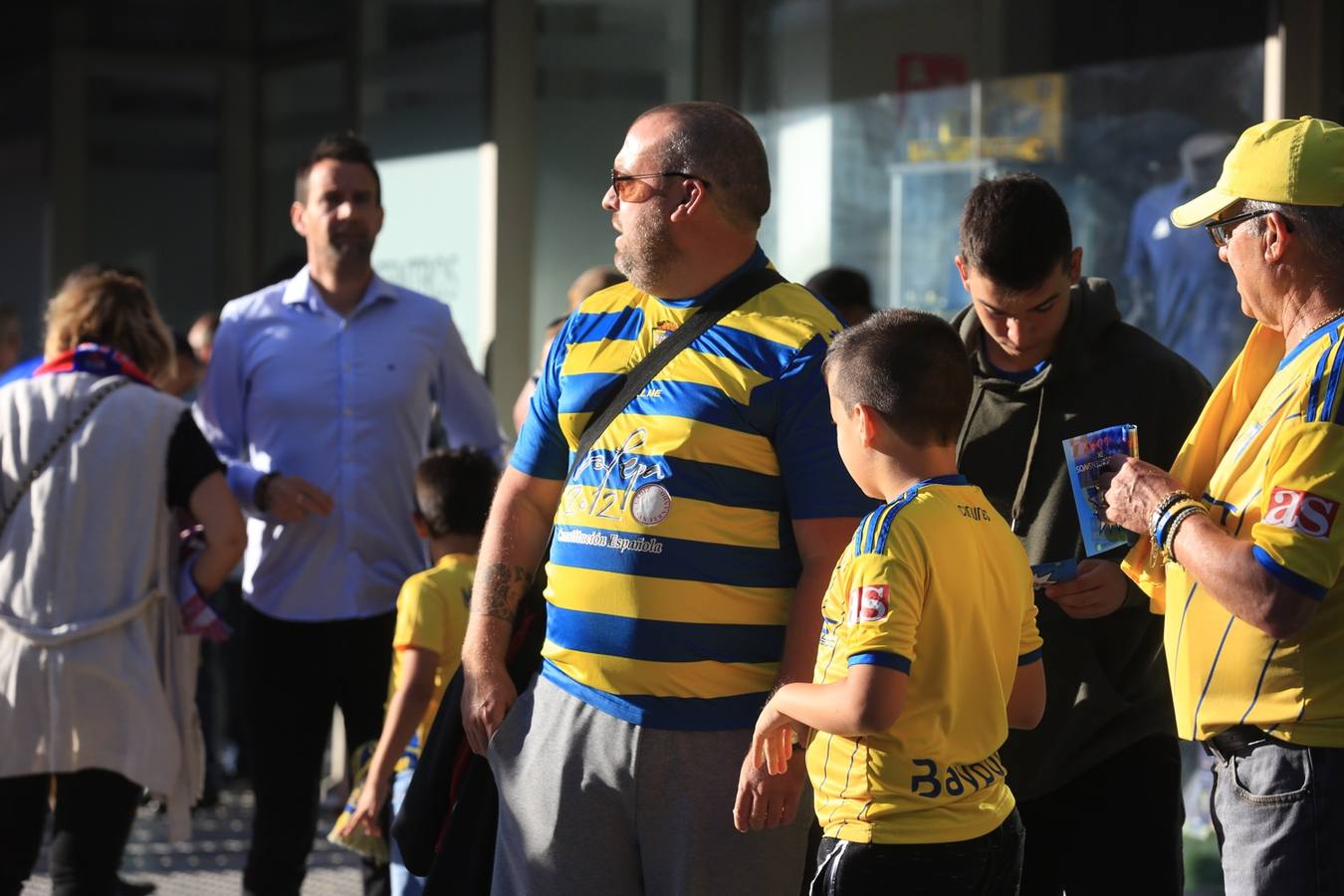 FOTOS: Búscate en el Cádiz - Extremadura en Carranza