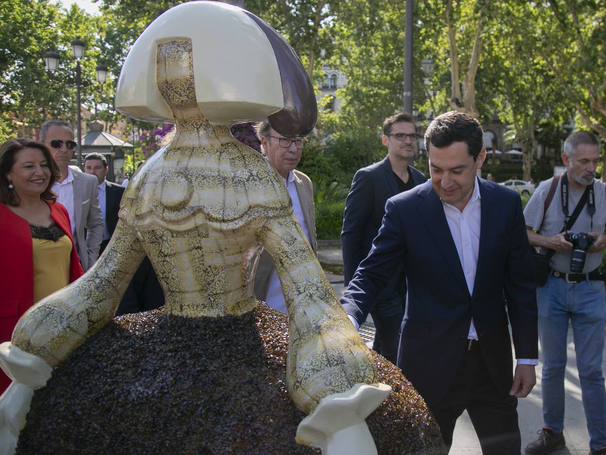 Victorio y Lucchino, Agatha Ruiz de la Prada y Ángel León decoran las «Ecomeninas» en Sevilla