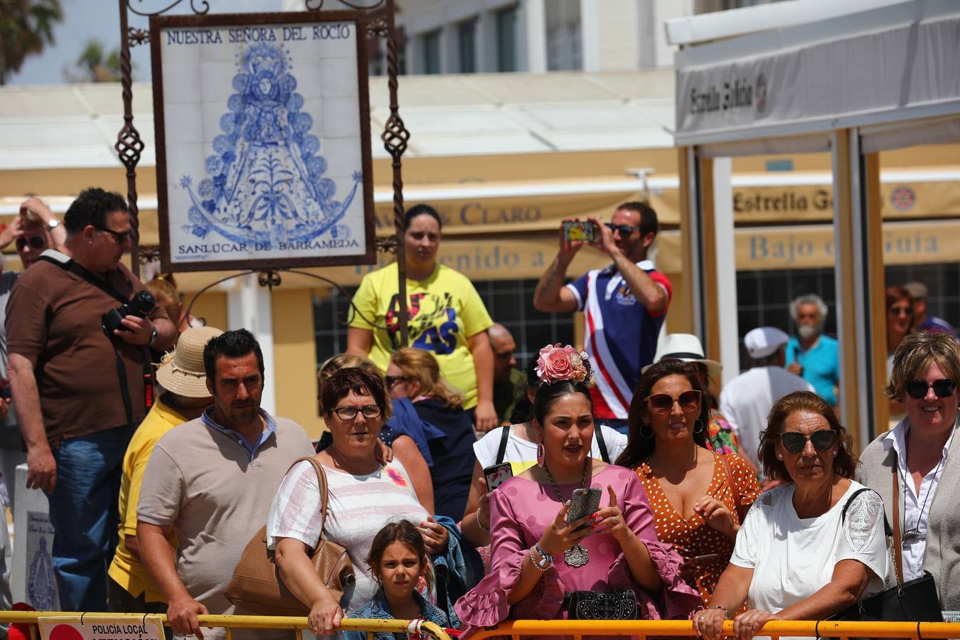 FOTOS: Finaliza el embarque de hermandades gaditanas en Bajo Guía con El Puerto y Jerez