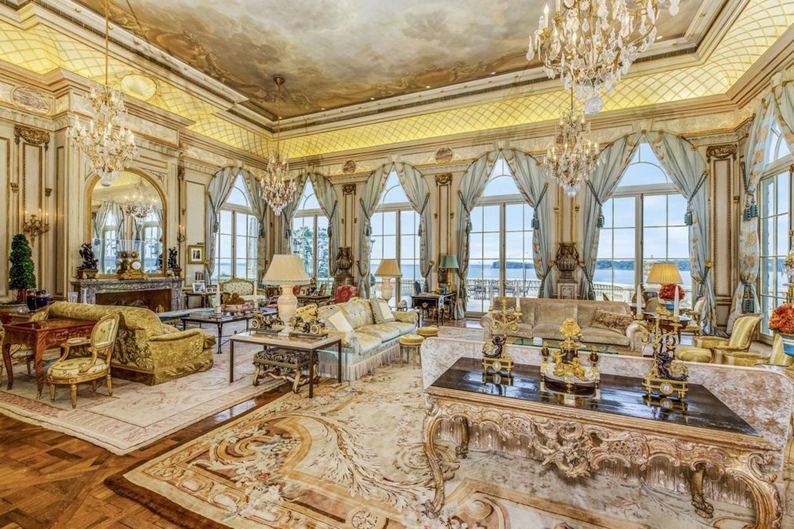 Arquitectura idéntica. Los mismos restauradores franceses que trabajan en el Palacio de Versalles intervinieron en esta vivienda para conseguir una arquitectura lo más parecida posible a la del palacio galo