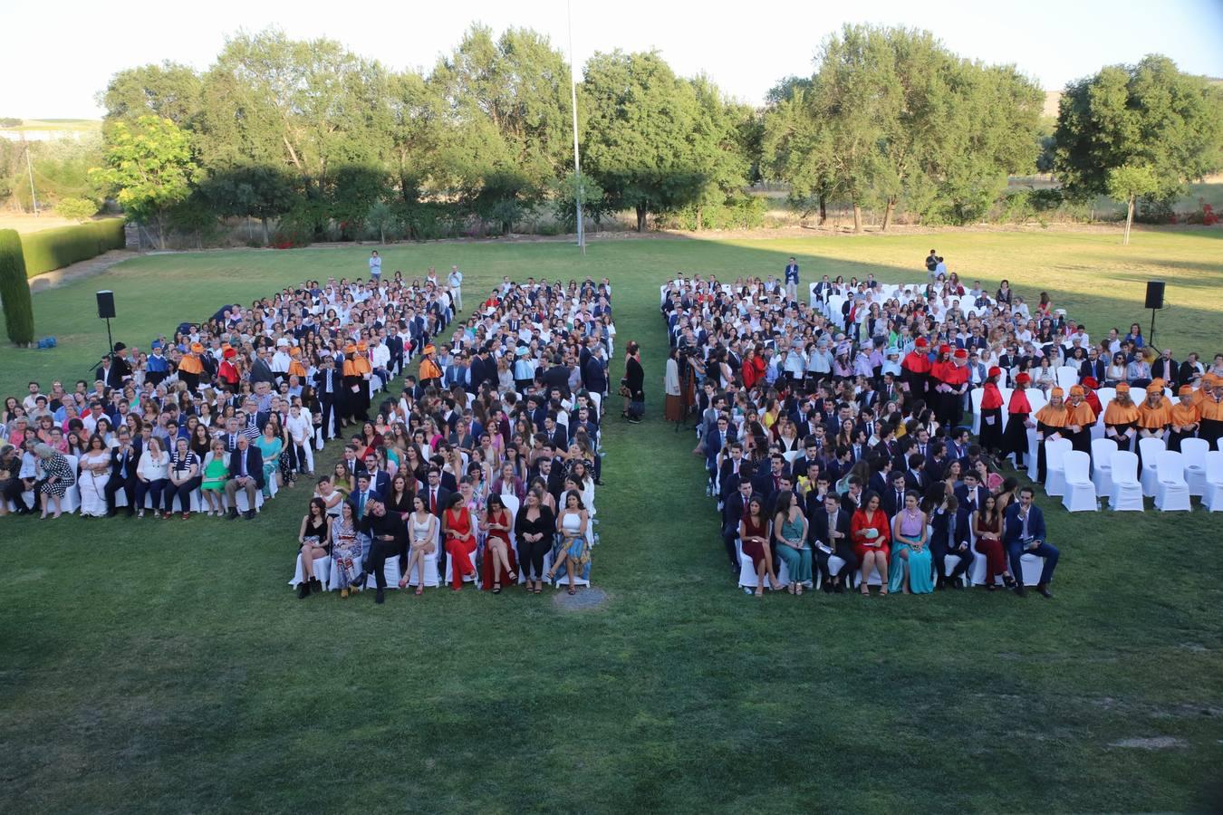 Acto de graduación de la Universidad Loyola en Córdoba, en imágenes