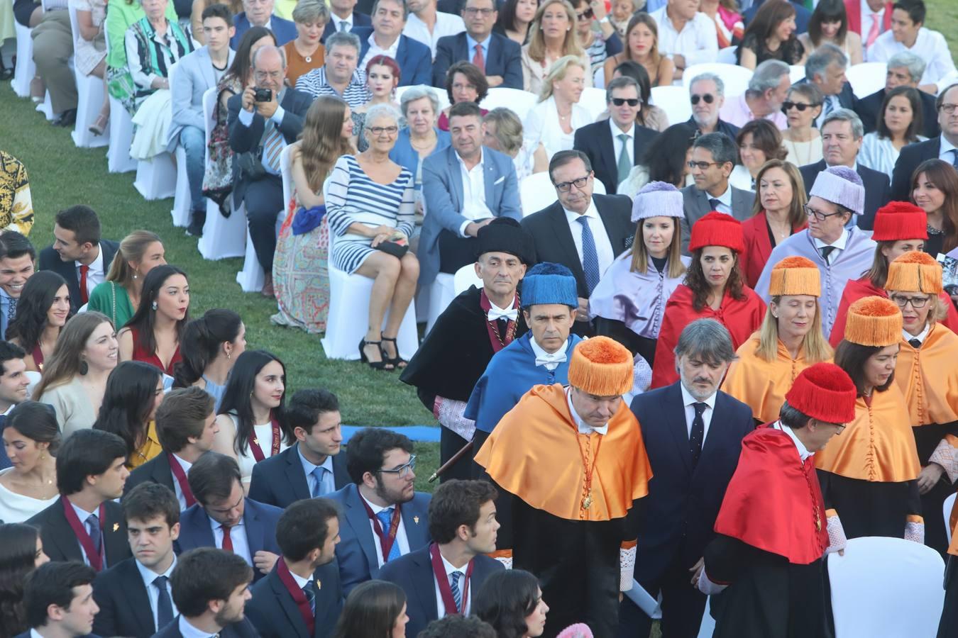 Acto de graduación de la Universidad Loyola en Córdoba, en imágenes