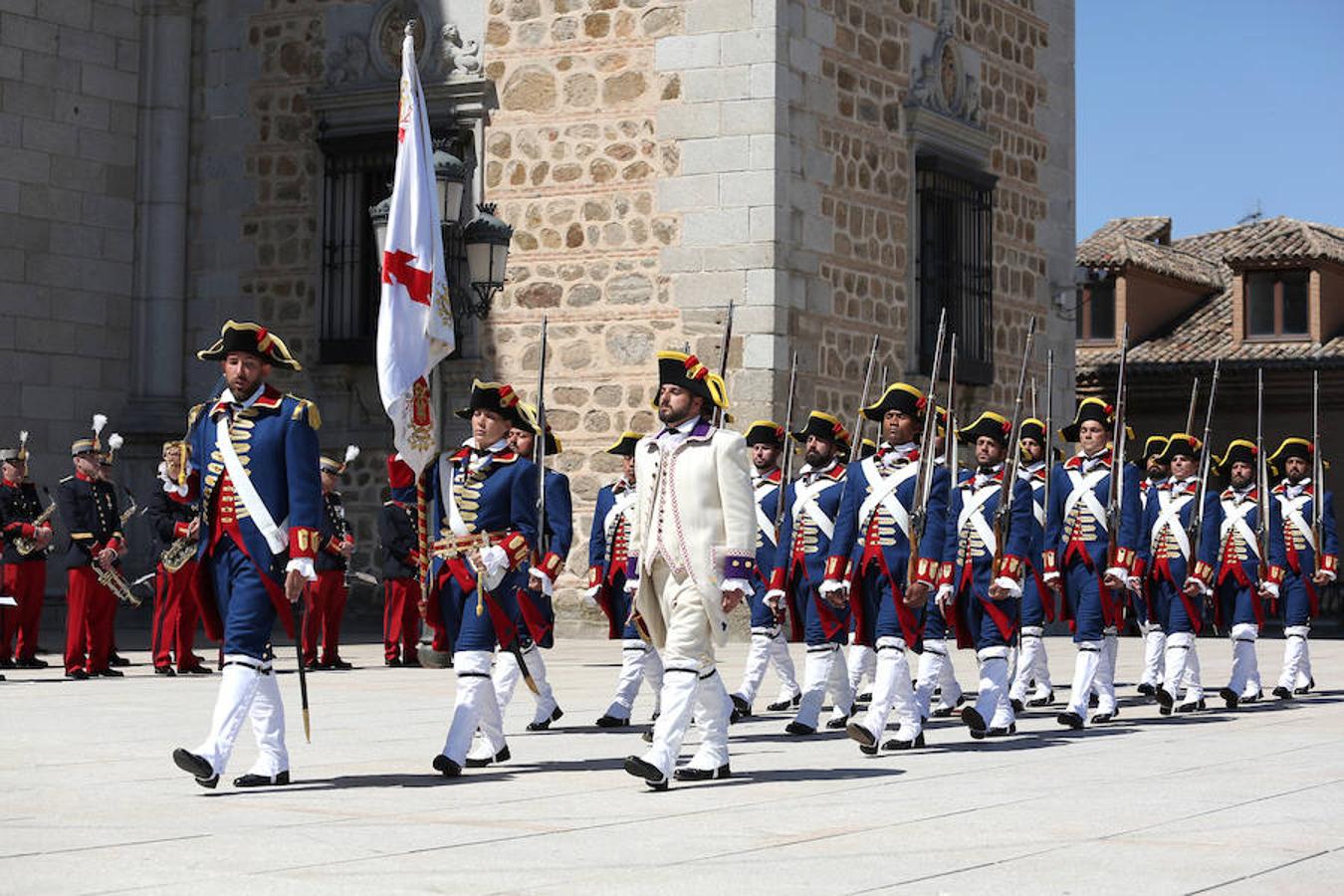 Relevo de la guardia en el Alcázar de Toledo