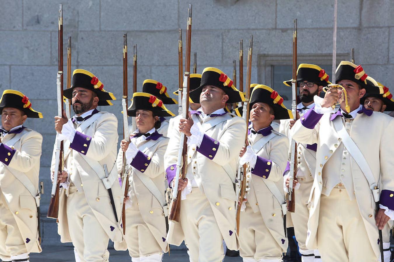 Relevo de la guardia en el Alcázar de Toledo