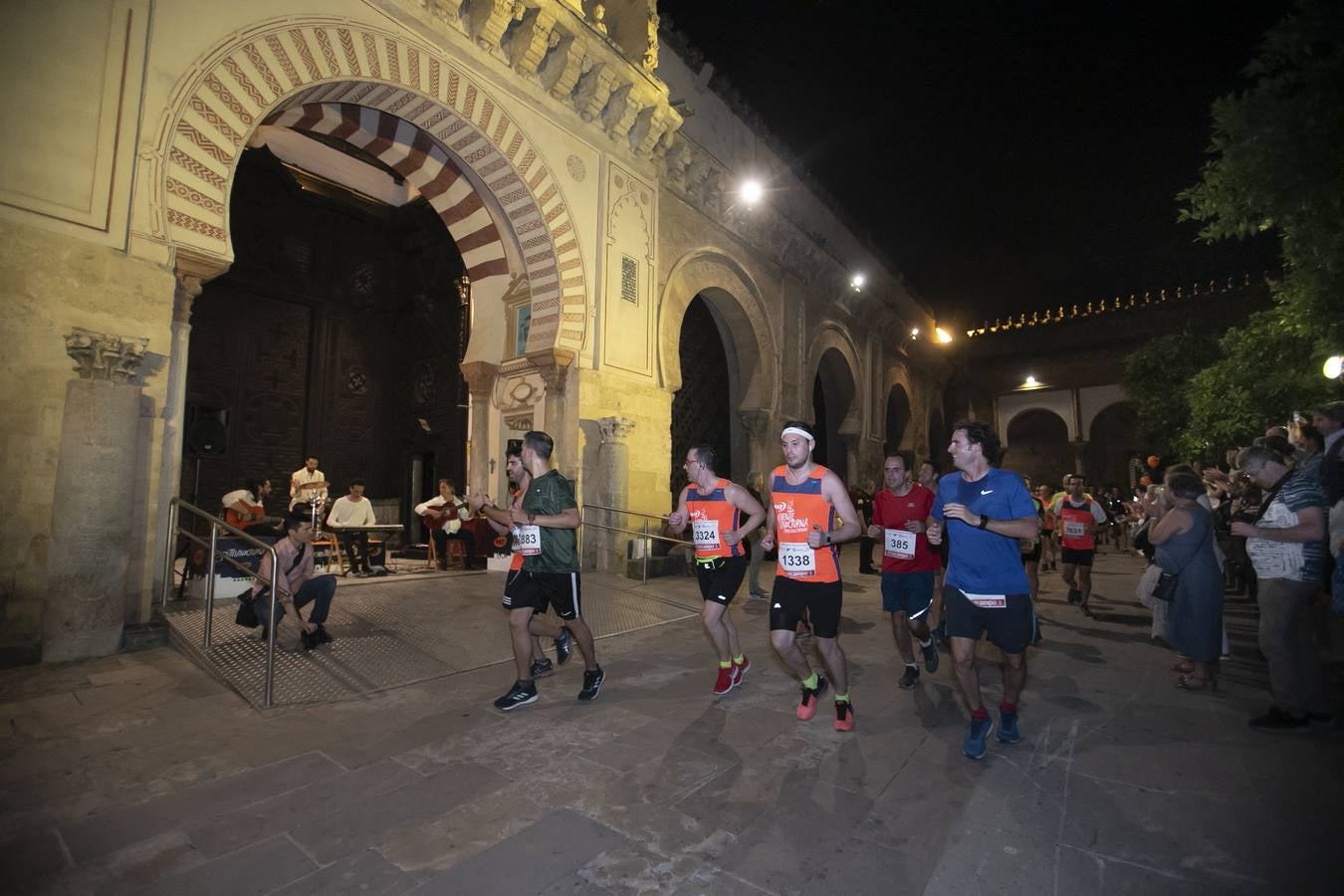 La carrera nocturna de Córdoba, en imágenes