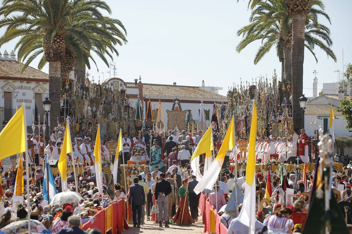 Misa de Pentecostés en El Rocío 2019