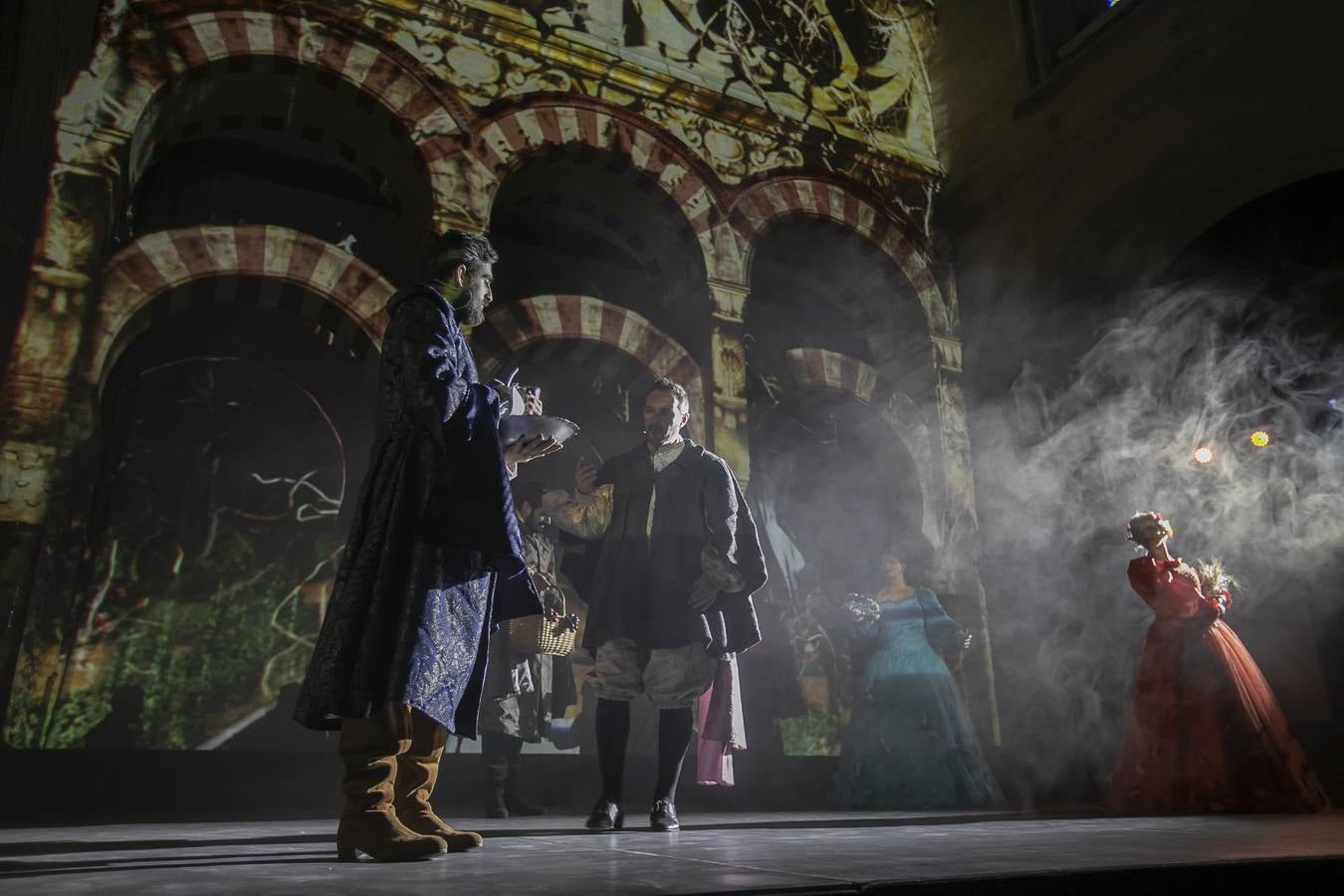 En imágenes, el auto sacramental vuelve a la Mezquita-Catedral