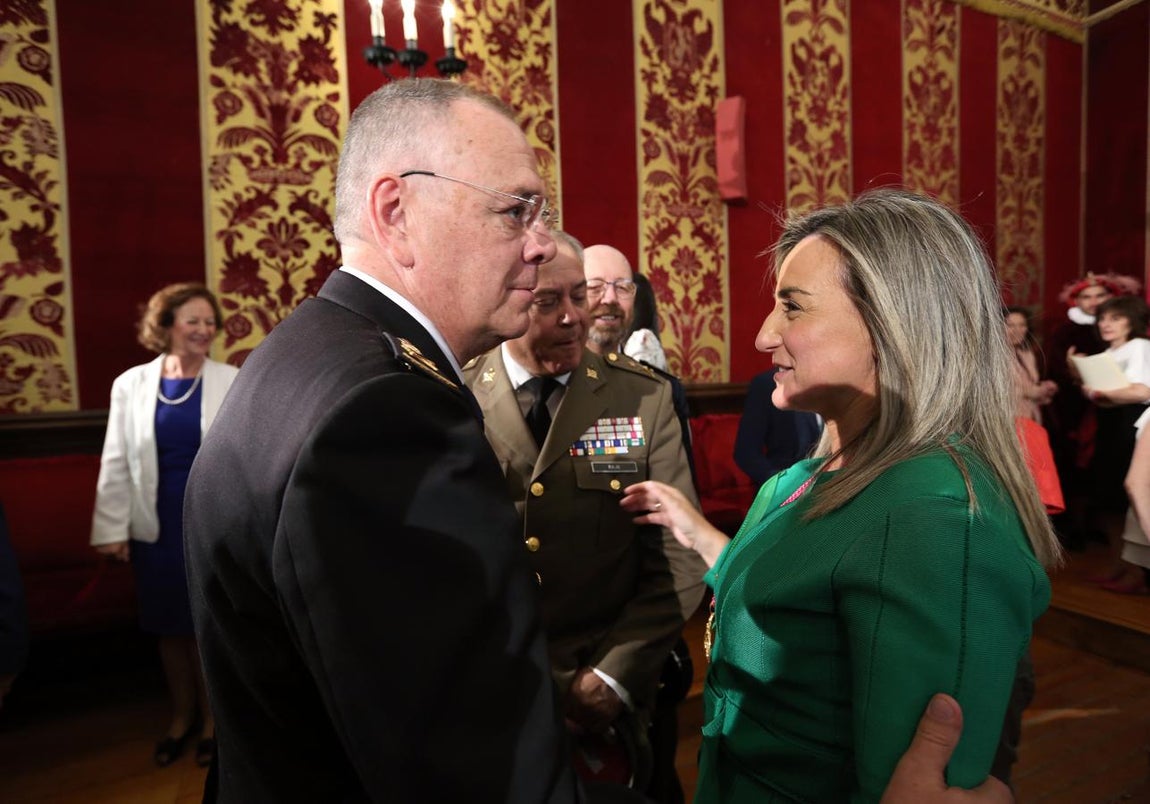 La toma de posesión de Milagros Tolón, en imágenes