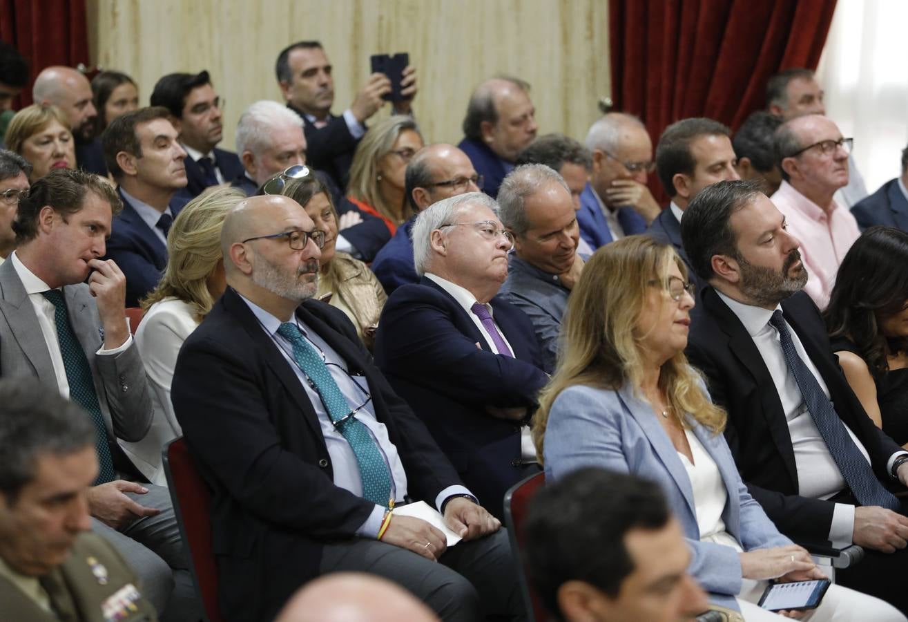 El ambiente del Pleno de investidura del Ayuntamiento de Córdoba, en imágenes