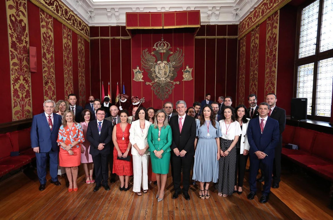 La toma de posesión de Milagros Tolón, en imágenes