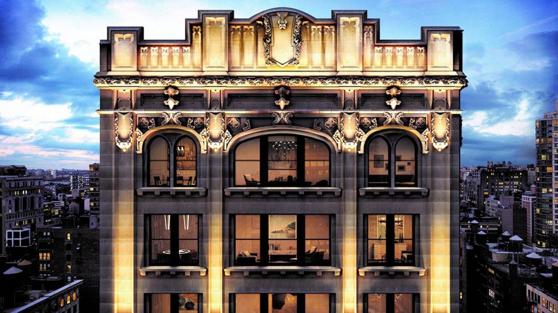 Piensa en grande. El fundador de Amazon no se conforma con un apartamento en la Quinta Avenida, la zona más exclusiva de la "Gran Manzana". Se ha comprado tres: un "Penthouse" y sus dos viviendas adyacentes